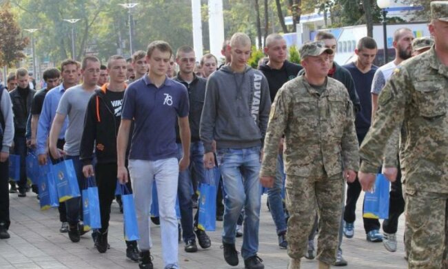 Осінній призов: Міноборони поскаржилося на серйозні проблеми