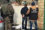 Під Києвом схопили перевертня в білому халаті, будь-яка "дурь" за ваші гроші: подробиці резонансної спецоперації