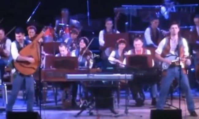 Оркестр зіграв "Hotel California" на бандурах (відео)