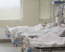 Поки ви непритомні: медсестра показала, що коять з тяжкохворими