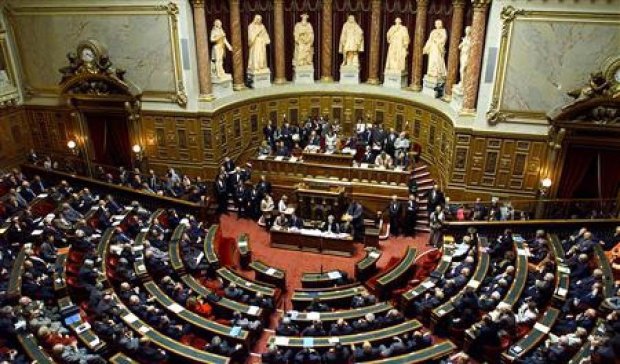 Двох французьких депутатів відрадили від поїздки в Крим