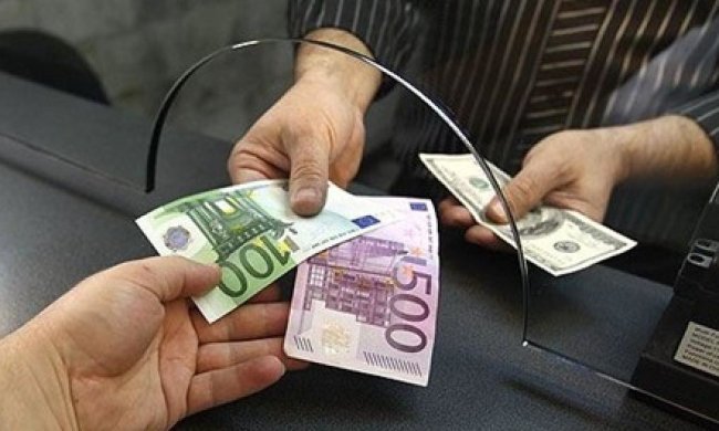  Нацбанк смягчил валютные ограничения