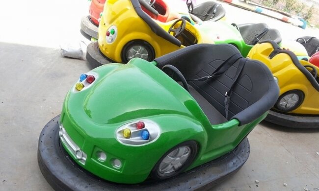 Небезпечні каруселі кататимуть дітлахів у Львові