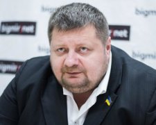 Мосийчук начал жаловаться на боль в позвоночнике