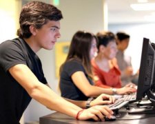 Википедия предложила украинцам подзаработать
