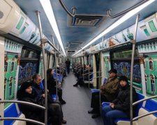 Волосся дибки: збоченець знущався над дитиною в вагоні метро