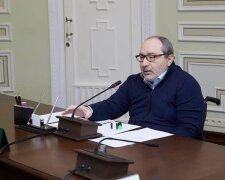 Кернес отправил харьковчан просить денег у Гончарука