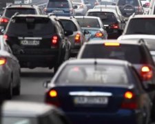 Трамвай об'їде? Як автохами затори в Києві створюють