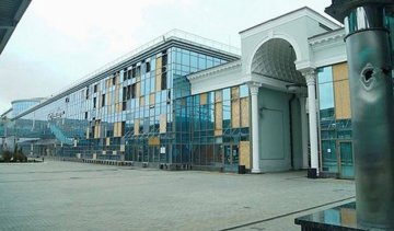 Обстріли в окупованому Донецьку пошкодили ж/д вокзал (фото)