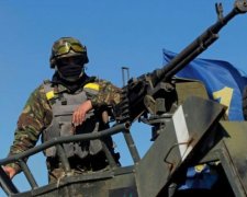 Порошенко привел в боевую готовность войска. Путин созвал Совбез РФ