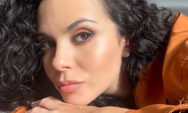 Настя Каменских, instagram.com/kamenskux/