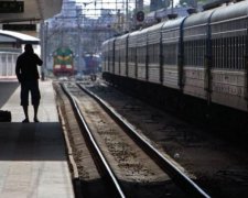 Новорічний ажіотаж: Укрзалізниця додала головного болю пасажирам