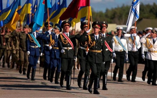 200 одиниць техніки: чим Україна дивуватиме на день Незалежності
