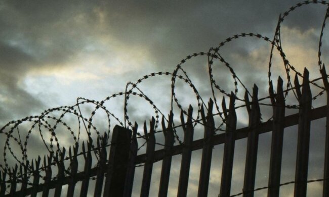 Над українцями знущаються у російських в'язницях