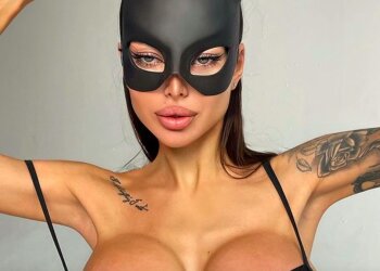 Алена Омович, instagram.com/alena_omovych