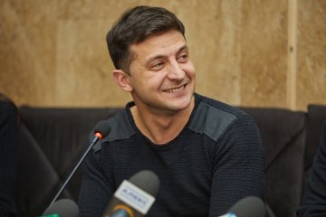 Головне за ніч: напад на Зеленського, перемога гривні та зрада від Великобританії