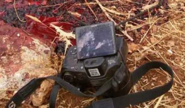 Последние мгновения жизни сирийского журналиста после авиаудара (видео)