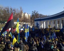 Марш проти олігархів: націоналісти в центрі Києва шукають корінь усіх бід