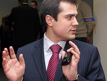 Денис Комарницький