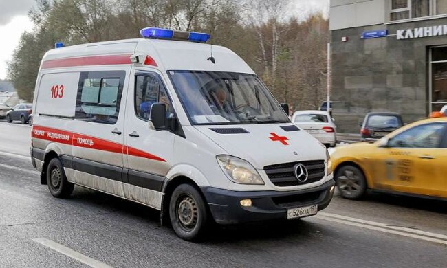 Зневірена одеситка прийняла "душ" з бензину і чиркнула запальничкою: "Втомилася жити", відео кошмару