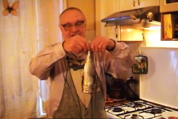 Дядя Яша, скріншот з відео