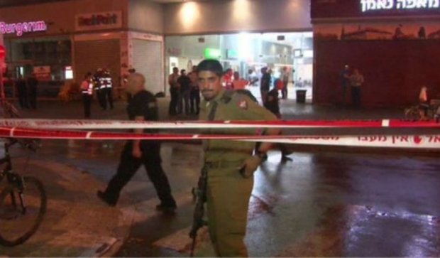Израильского солдата застрелили на автобусной остановке