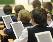 Циничная травля: маленькую переселенку выжили из "элитной" школы