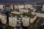 Кияни скаржаться на життя у спальних районах, без садочків і лікарень - "Це гетто"