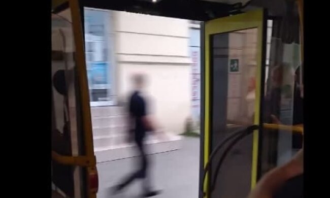Автобус, скриншот с видео Telegram-канала