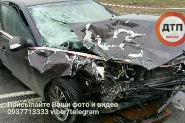 Моторошна ДТП у Києві: троє постраждалих