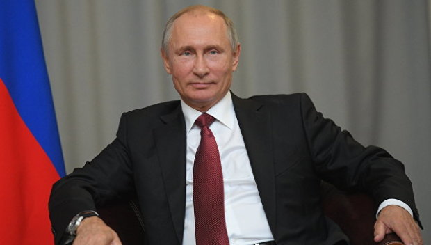 Каблучки, макияж: Путин показал, чем он соблазняет мужчин