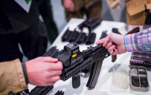 Легализация огнестрельного оружия: украинцы массово скупают "стволы"