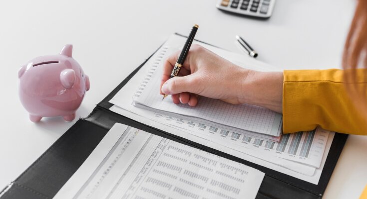 Финансы, деньги, бюджет / фото: Freepik