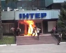 "Сжечь их всех": в интернете высмеяли поджог "Интера"
