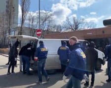 Нацкорпус заблокував заправку Медведчука