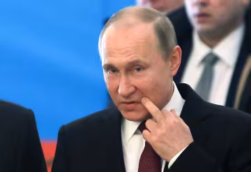 Путін осоромився на переговорах з Меркель: росіяни хочуть "списати" стариганя