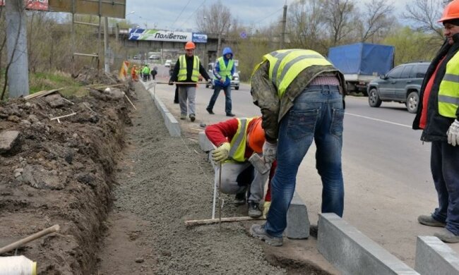 Між Львівщиною та Закарпаттям будують нову дорогу