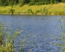 Небезпечні водойми: за тиждень в Україні потонуло близько 100 осіб