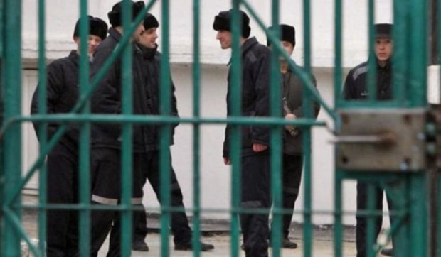 В підконтрольних терористам тюрмах перебувають 13,5 тисяч українських в’язнів