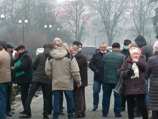 Пенсіонери, кадр з відео