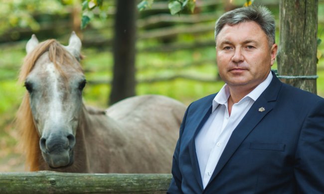 "Стягнули поліцію, пропонували домовитися, аби заспокоїти", - губернатор Гарбуз "по-тихому" присвоює золоті жили Луганщини