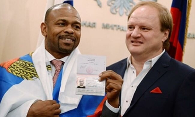 Рой Джонс втік до Росії через борги