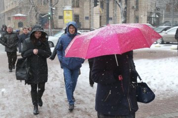 Весна отменяется: зима снова мчится в Украину