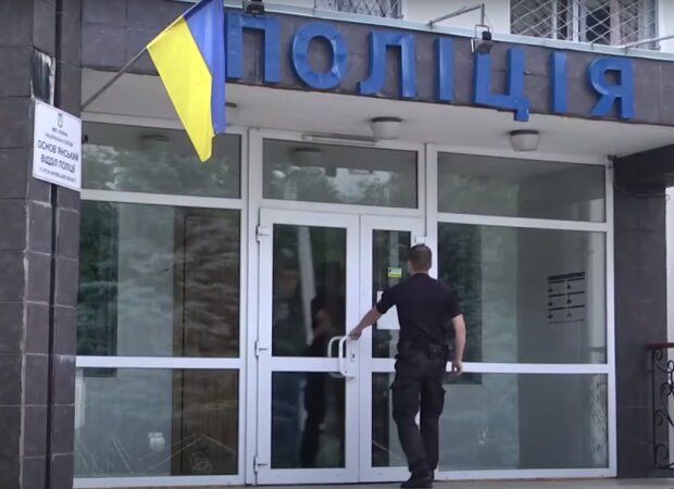Под Киевом разыскивают школьника в бежевых шортах - "Вышел из дома еще 1 сентября"
