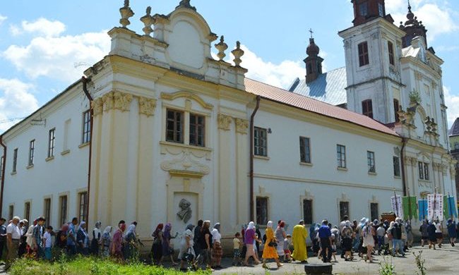 В УПЦ (МП) заявляют о захвате их храма в Богородчанах и избиении верующих