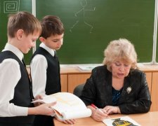Міфи про вчителів: як бачать педагогів батьки