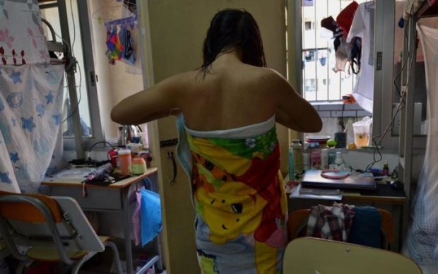 Пьяные подростки читинского ПТУ устроили погром в общежитии - Российская газета