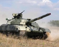 Воїни на передовій отримали півсотні танків