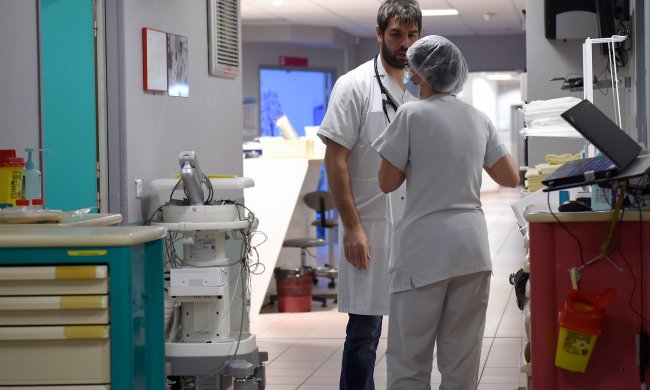 Во Львове из-за кори девушка впала в церебральную кому