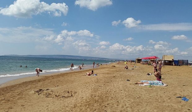 Порожні пляжі Феодосії: провал сезону в Криму (фото)